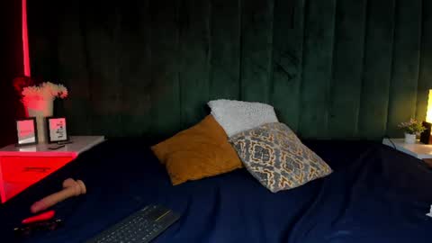Snapshot of meganevanss___ chatting on 14, 6, 2026 MEGAN EVANS online show from 14, 6, 2026