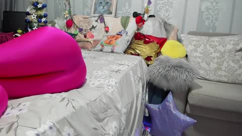 Snapshot of meganfox3325 chatting on 9, 12, 2024 Nicki--------- Welcome to my Room online show from 9, 12, 2024