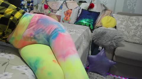 Snapshot of meganfox3325 chatting on 14, 12, 2024 Nicki--------- Welcome to my Room online show from 14, 12, 2024