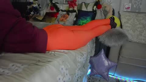 Snapshot of meganfox3325 chatting on 14, 1, 2025 Nicki--------- Welcome to my Room online show from 14, 1, 2025