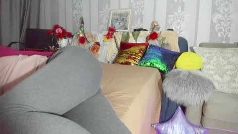 Snapshot of meganfox3325 chatting on 12, 2, 2025 Nicki--------- Welcome to my Room online show from 12, 2, 2025