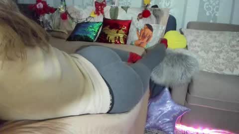 Snapshot of meganfox3325 chatting on 25, 2, 2025 Nicki--------- Welcome to my Room online show from 25, 2, 2025