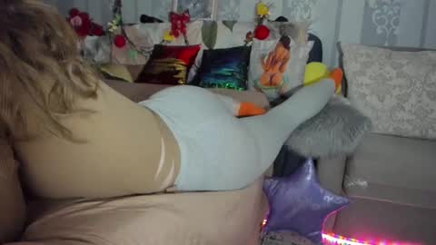Snapshot of meganfox3325 chatting on 27, 2, 2025 Nicki--------- Welcome to my Room online show from 27, 2, 2025