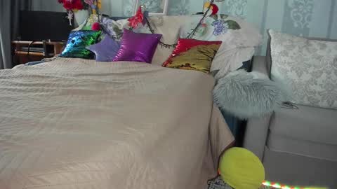 Snapshot of meganfox3325 chatting on 13, 10, 2025 Nicki--------- Welcome to my Room online show from 13, 10, 2025