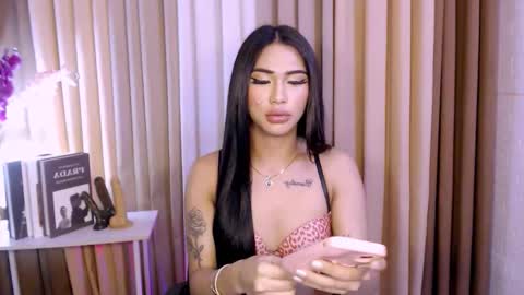 Snapshot of meganfoxx07 chatting on 13, 11, 2025 Megan online show from 13, 11, 2025