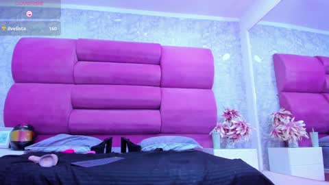 Snapshot of meganfoxxi_ chatting on 12, 1, 2025 MeganFOXXI online show from 12, 1, 2025