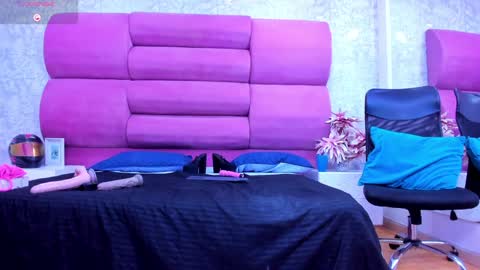 Snapshot of meganfoxxi_ chatting on 28, 1, 2025 MeganFOXXI online show from 28, 1, 2025