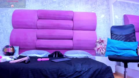 Snapshot of meganfoxxi_ chatting on 8, 2, 2025 MeganFOXXI online show from 8, 2, 2025
