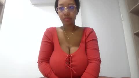 Snapshot of meganhotxx2 chatting on 23, 1, 2025 megan online show from 23, 1, 2025