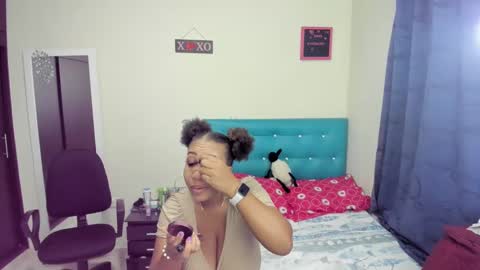 Snapshot of meganhotxx2 chatting on 19, 2, 2025 megan online show from 19, 2, 2025
