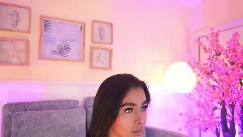 Megan Lowell online show from 31, 1, 2026