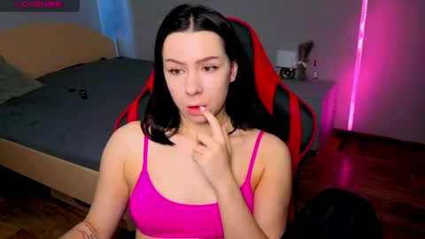 Snapshot of meganluss chatting on 15, 5, 2026 meganluss online show from 15, 5, 2026