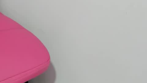 Megann Noa  online show from 3, 11, 2025