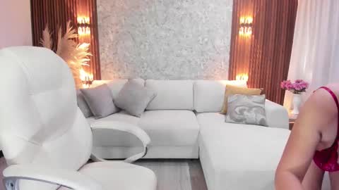 Megan  online show from 17, 12, 2025