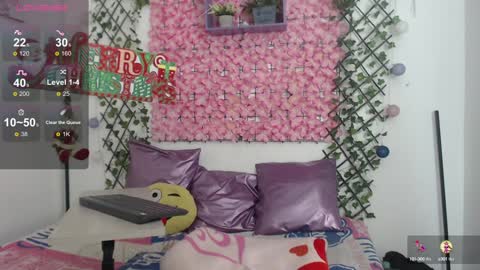 Snapshot of megannixx chatting on 20, 12, 2024 megannixx online show from 20, 12, 2024
