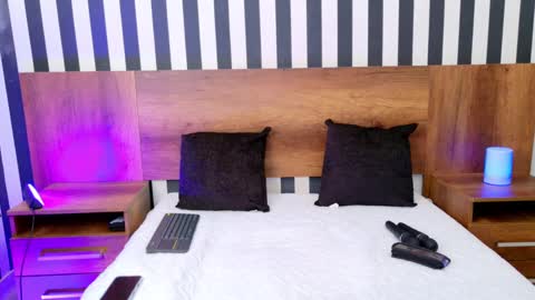 Snapshot of meganreed_ chatting on 18, 9, 2025 Megan online show from 18, 9, 2025