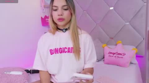 Snapshot of meganrosse__ chatting on 3, 7, 2026 Megan online show from 3, 7, 2026