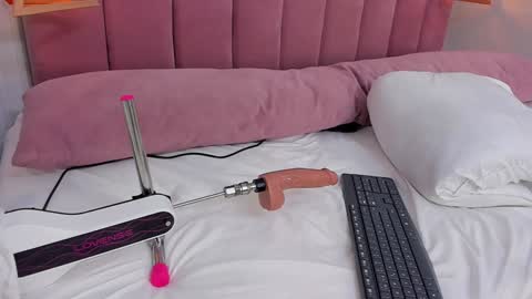 Megan  online show from 4, 1, 2025