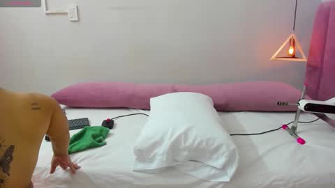 Megan  online show from 29, 9, 2025