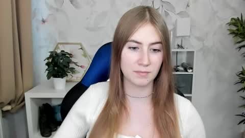 Snapshot of meganx_candy chatting on 11, 11, 2025 Megan online show from 11, 11, 2025