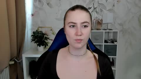 Snapshot of meganx_candy chatting on 13, 4, 2026 Megan online show from 13, 4, 2026