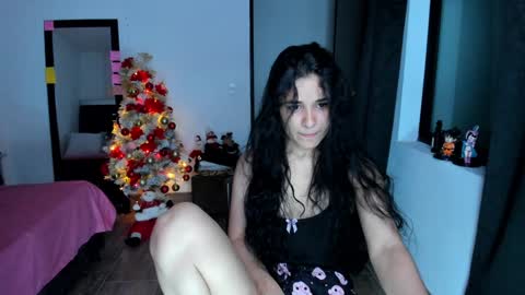 Megan Xue online show from 19, 12, 2024