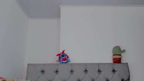 megansammy online show from 17, 6, 2026