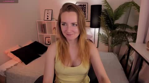 Meggy online show from 17, 10, 2025