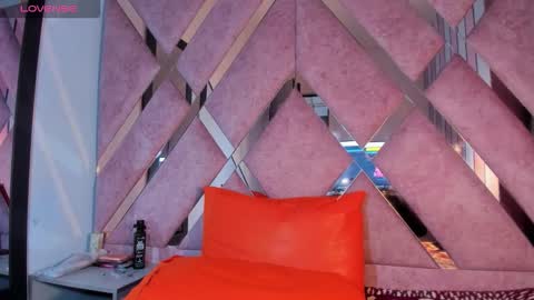 meghanqueen__ online show from 5, 3, 2026