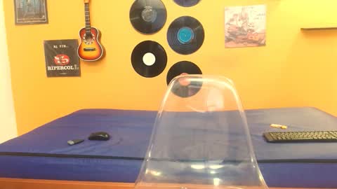 MEIS online show from 22, 9, 2025