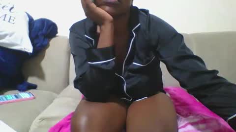 Snapshot of mel_candi94 chatting on 7, 10, 2025 pretty online show from 7, 10, 2025