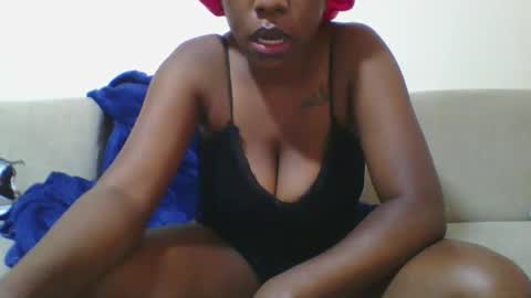 pretty online show from 21, 12, 2025