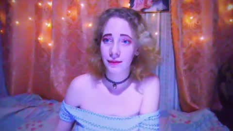 Snapshot of mel_mellie chatting on 20, 12, 2024 Mel Mellie online show from 20, 12, 2024