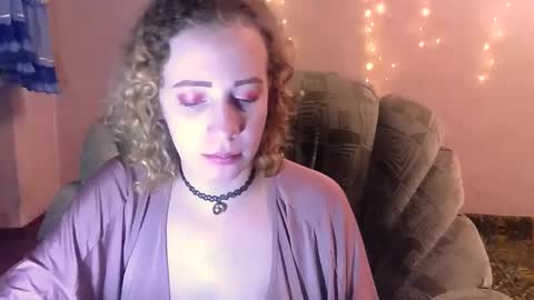 Snapshot of mel_mellie chatting on 3, 2, 2025 Mel Mellie online show from 3, 2, 2025