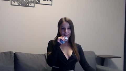 Snapshot of meladams chatting on 18, 9, 2025 meladams online show from 18, 9, 2025