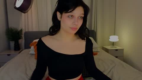 Snapshot of melan1e_ chatting on 9, 12, 2024 mel online show from 9, 12, 2024
