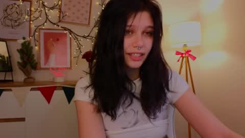 Snapshot of melan1e_ chatting on 3, 1, 2025 mel online show from 3, 1, 2025