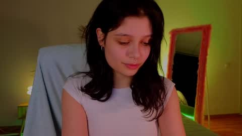 Snapshot of melan1e_ chatting on 26, 1, 2025 mel online show from 26, 1, 2025