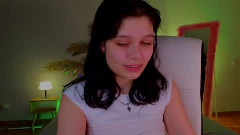 Snapshot of melan1e_ chatting on 27, 1, 2025 mel online show from 27, 1, 2025