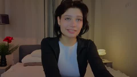 Snapshot of melan1e_ chatting on 5, 3, 2025 mel online show from 5, 3, 2025