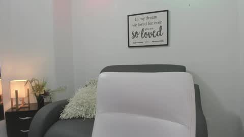 Snapshot of melan_owen chatting on 24, 1, 2025 melan_owen online show from 24, 1, 2025