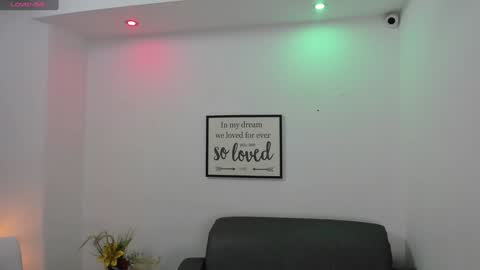 Snapshot of melan_owen chatting on 8, 2, 2025 melan_owen online show from 8, 2, 2025