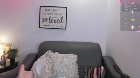 Snapshot of melan_owen chatting on 10, 9, 2025 melan_owen online show from 10, 9, 2025