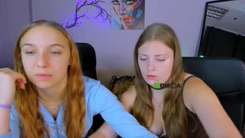 melani_bumm online show from 4, 10, 2025