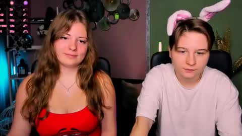 melani_bumm online show from 8, 11, 2025