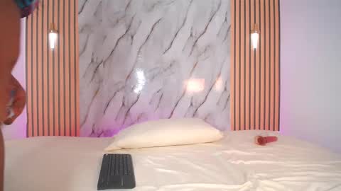 Snapshot of melani_eli chatting on 10, 10, 2025 Melani eli online show from 10, 10, 2025