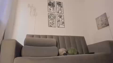 Snapshot of melani_greyy chatting on 24, 9, 2025 melani greyy online show from 24, 9, 2025