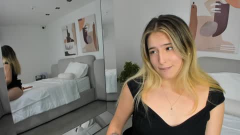 Melanie Baez online show from 22, 1, 2025