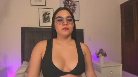 Snapshot of melanie_hillz chatting on 21, 6, 2026 Melanie online show from 21, 6, 2026