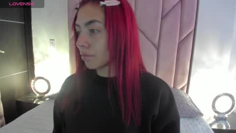 Melanie roux  online show from 2, 11, 2025